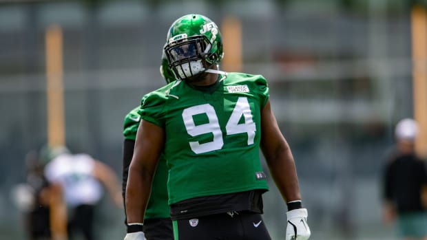 Jets DT Folorunso Fatukasi at practice